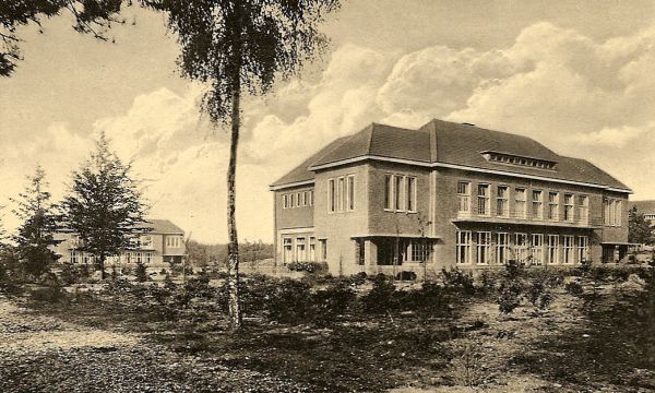 beide paviljoens 1936